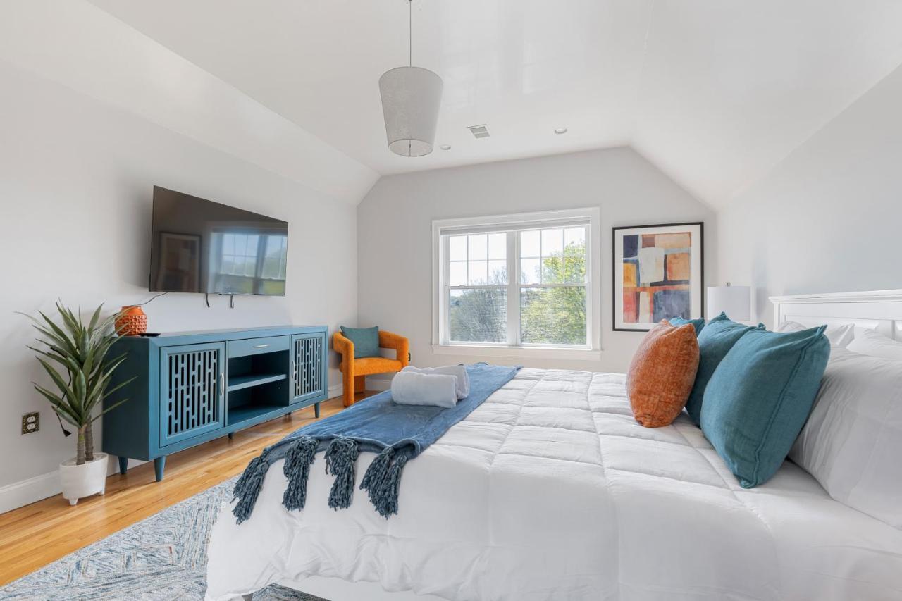 Amazing Family-Friendly And Group-Friendly Accommodation #Thebackdorch Boston Extérieur photo