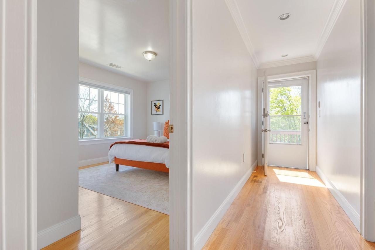 Amazing Family-Friendly And Group-Friendly Accommodation #Thebackdorch Boston Extérieur photo
